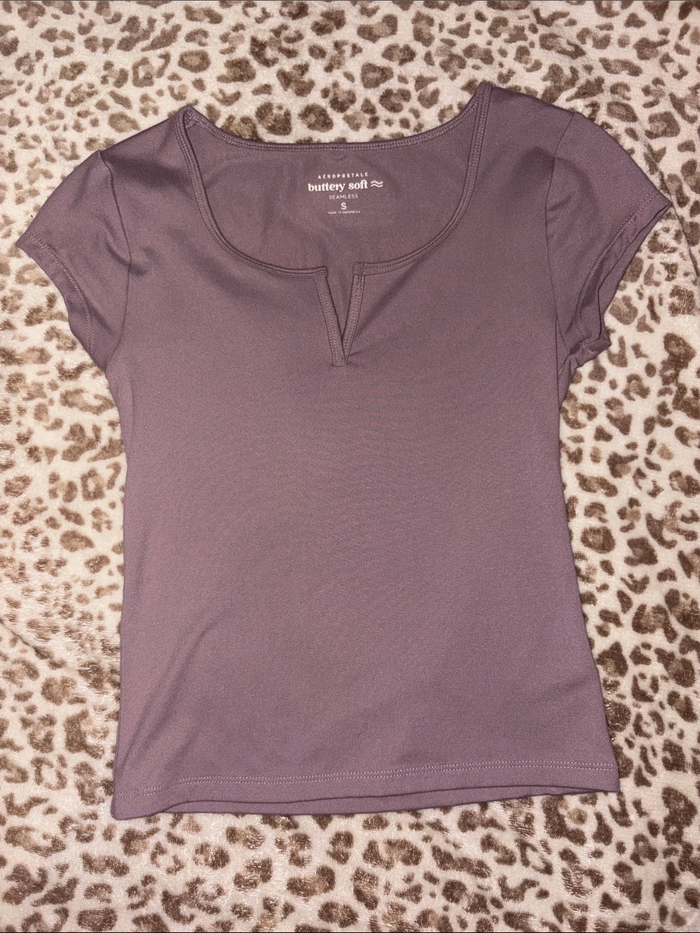 Aeropostale Women's Short Sleeve Scoop Neck Top in Mauve